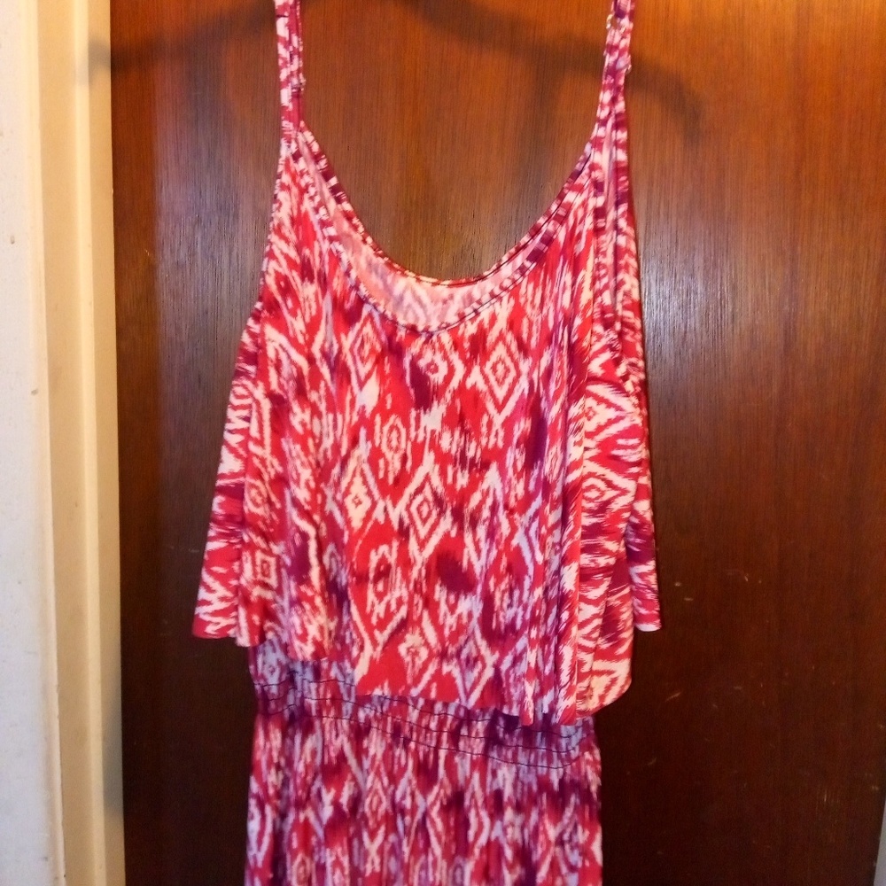 Dresses - Picture 4 of 8